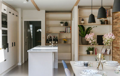 Kitchen Tour: A Timber Extension Updates a 1950s Home