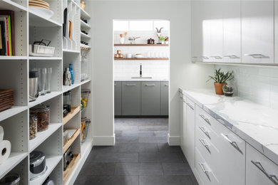 Example of an arts and crafts kitchen design in Nashville
