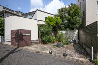 Design ideas for a modern house exterior in Tokyo.