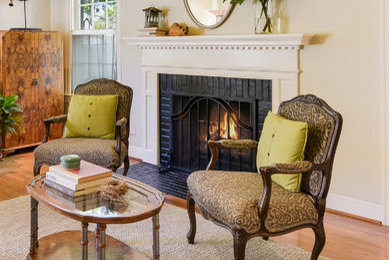 Transitional living room photo in Austin