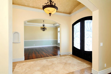 Entryway - traditional entryway idea in San Francisco