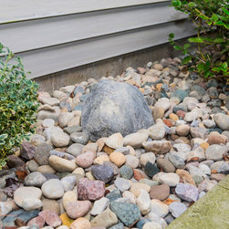 Gray Key Rock - Landscaping Stones And Pavers