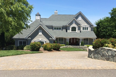 Transitional exterior home idea