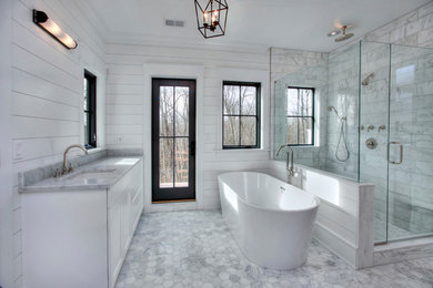 Example of a country bathroom design in New York