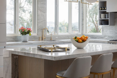 Transitional kitchen photo