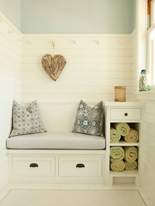 Pool Changing Room | Houzz