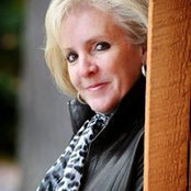 Julie Schnurr's photo