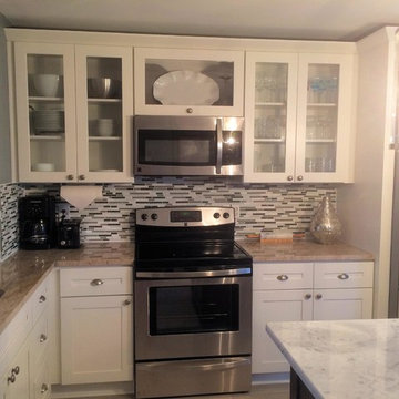 White and Black Kitchen