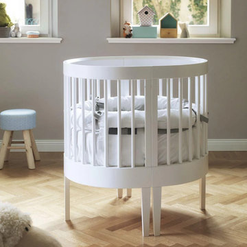 Lab baby wooden cradle-cot convertible system by Pali