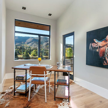 Lake Creek Road Contemporary