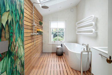 This is an example of a medium sized contemporary home in London.