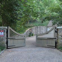 Gate