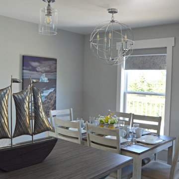 Bambury's Hillside Chalet - Open Concept Main Floor