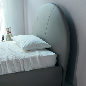 Bjorn Leather Bed by Cattelan Italia