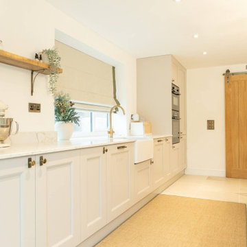 Cashmere & Glade Classic Kitchen