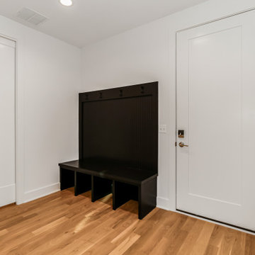 End Unit - Transitional Modern Luxury Rowhome Heritage Place Naperville, IL