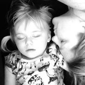 Jonelle Lee's photo