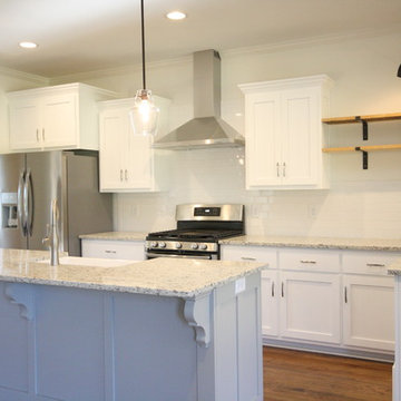 Farmhouse in Jefferson - kitchen