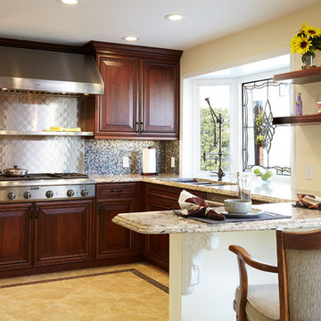 Traditional Torrance, CA. Kitchen