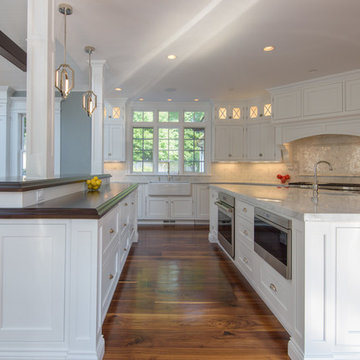 Light & Lovely Great Room and Kitchen