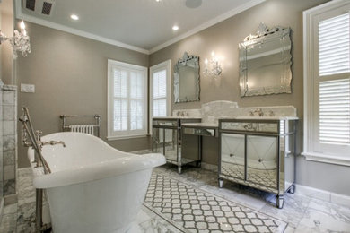 Example of a transitional bathroom design in Dallas