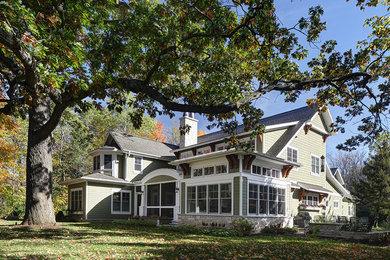 Home design - craftsman home design idea in Milwaukee