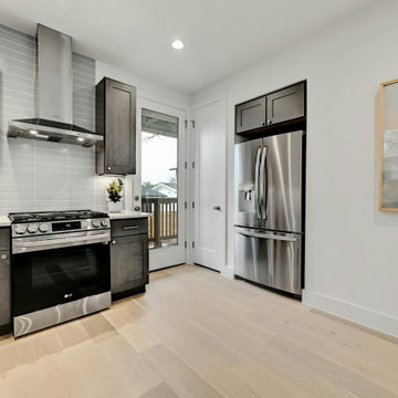 4607 Santa Anna - Aspen White Oak