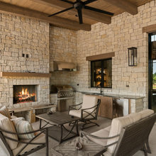 screened in porch area