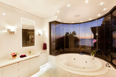 Inspiration for a small contemporary master bathroom in Perth.