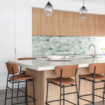 Light and Contemporary Wooloowin Kitchen