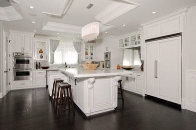 Inspiration for a contemporary kitchen remodel in Los Angeles