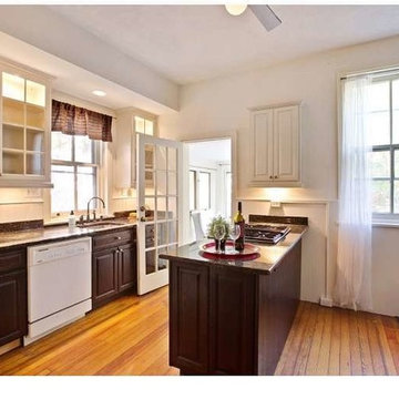 S. 43rd St. Staging