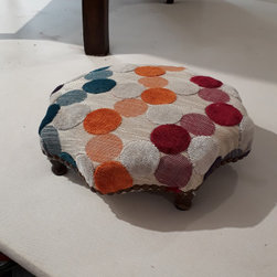 Fauteuil Voltaire, dossier sculpt&eacute; - Footstools And Ottomans