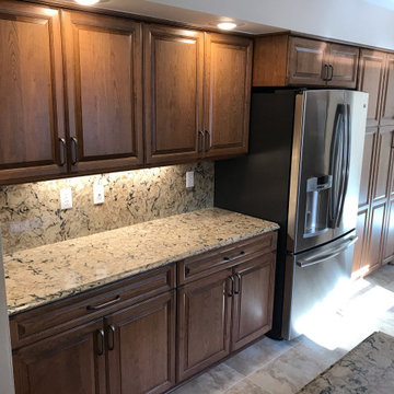 Kitchen Reface with New Quartz Countertops