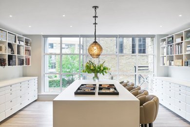 Design ideas for a contemporary home in London.