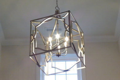 Home design - contemporary home design idea in Richmond