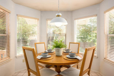 This is an example of a dining room in Sacramento.