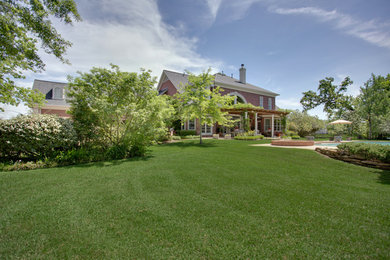 Inspiration for a timeless exterior home remodel in Houston