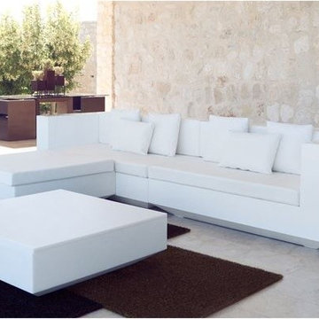 Vela Outdoor Sectional Sofa