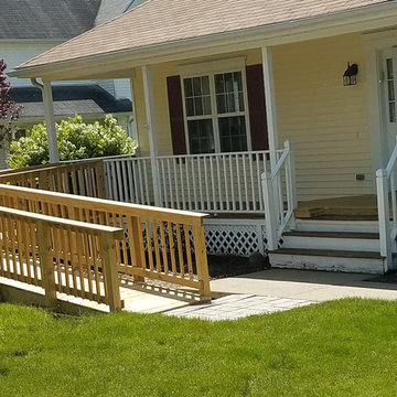 Handicapt ramp, paint and stain