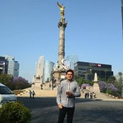 Jose De León's photo