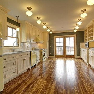 Full Big Chill Kitchen in Arkansas designed by Mark Zweig, Inc.