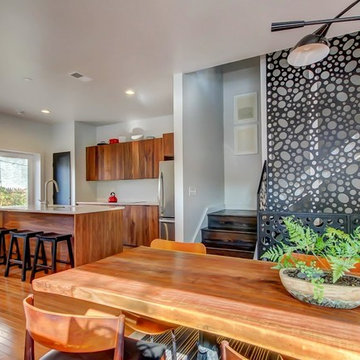 Modern Kitchen with Breakfast Bar