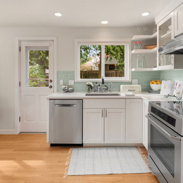 View Ridge Kitchen