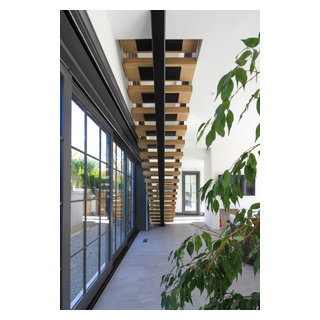 96_Dramatic cantilevered no-riser staircase, Bethesda, MD 20814 ...