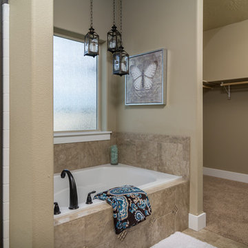 enHubble Homes Canyon County Parade Home, 2014