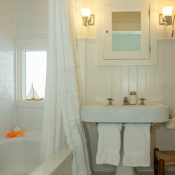 My Houzz: Family of Five Live (almost) Clutter-free