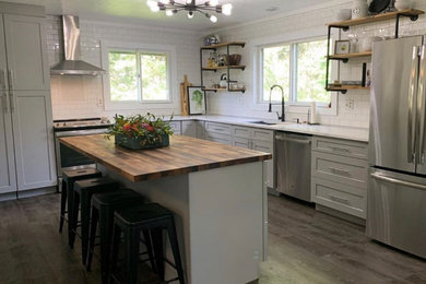 Kitchen - country kitchen idea in Other