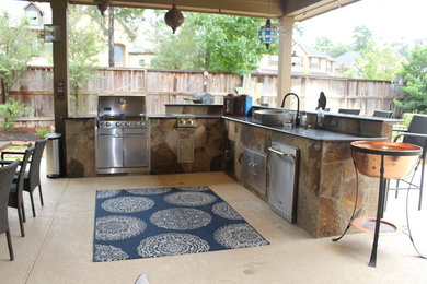 Outdoor Kitchen With Gas Fire Pit