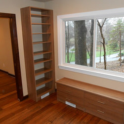 Walk-in in Chateau; McLean, MD - Drawer & Shelf Liners